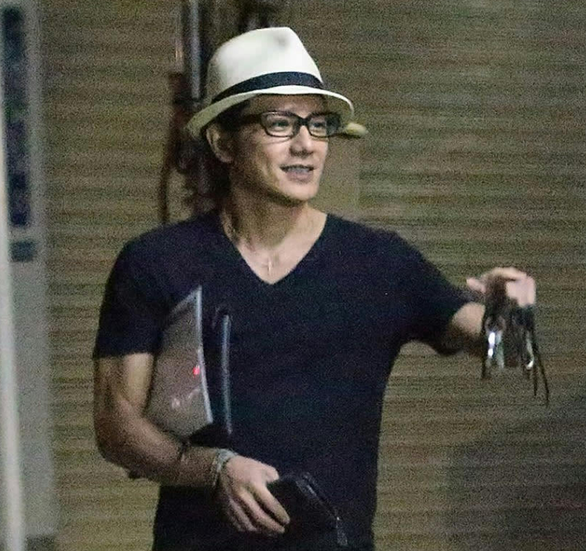 滝沢秀明の奥さんの写真は存在する？結婚指輪や現在彼女の最新整理